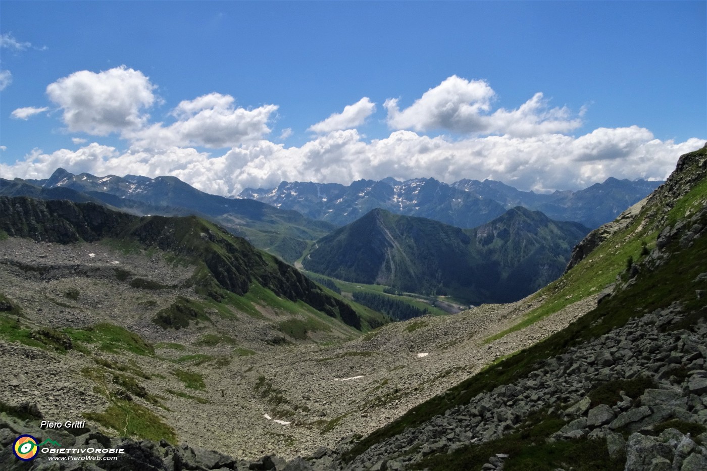 51 Dal Passo di porcile la vallata di Foppolo.JPG